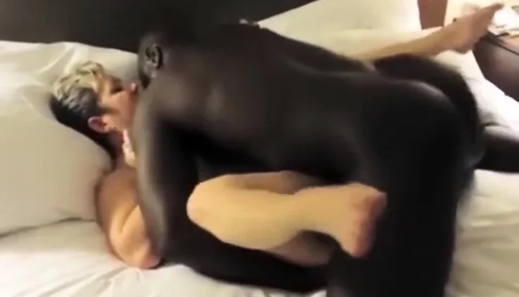 Grandma gets fucked by bbc and cuck watches