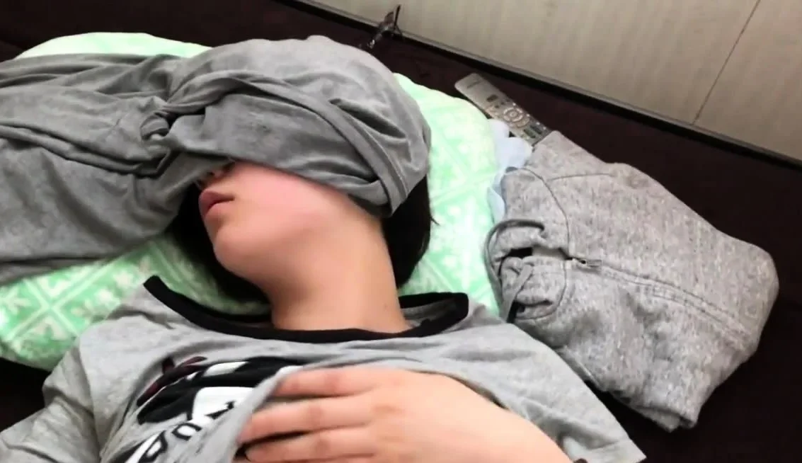 016 Sex slave get creampie in the morning