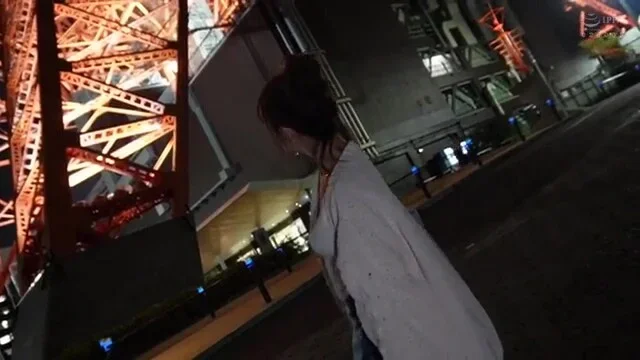 Fカップ美女がラブラブデートの後に黒のセクシーランジェリー姿で官能的エッチ