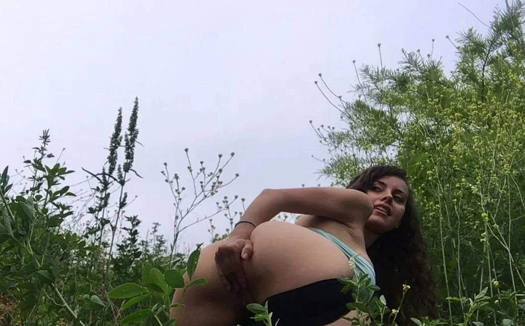 Kelsey Brunette Amateur Angelic Babe Masturbating