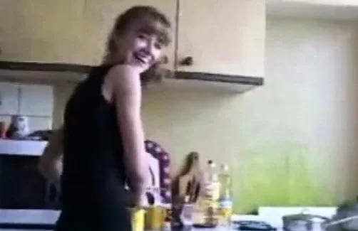 Yulia Tikhomirova - kitchen striptease