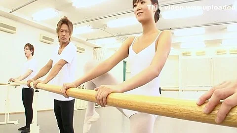 Julia Reaves - Flexible Ballet Dancer Takes Care Of Three Hot Rods At The Same Time 79 Min