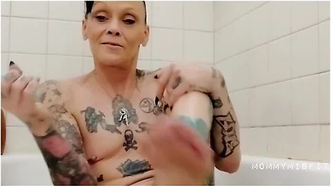 Mommymisfit Shaving & Bathing In A Thunderstorm