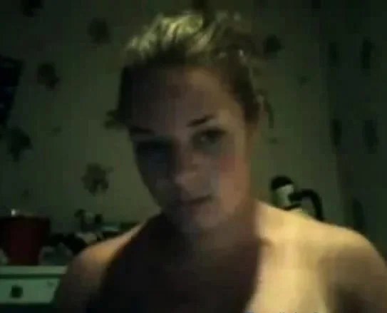 Creamy Pussy Squirts on Webcam