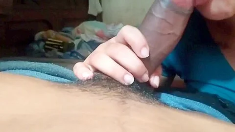 Mi Companera De Cuarto Me Da Una Rica Mamada A Luz De La Manana / Imposible No Correrse