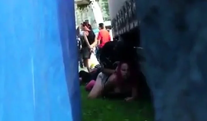 spying at the concert
