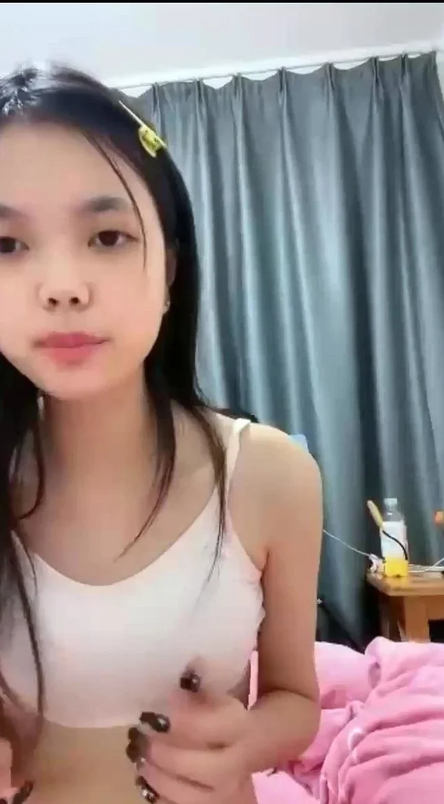 Latina teen Renae Cruz hot solo dildo masturbation
