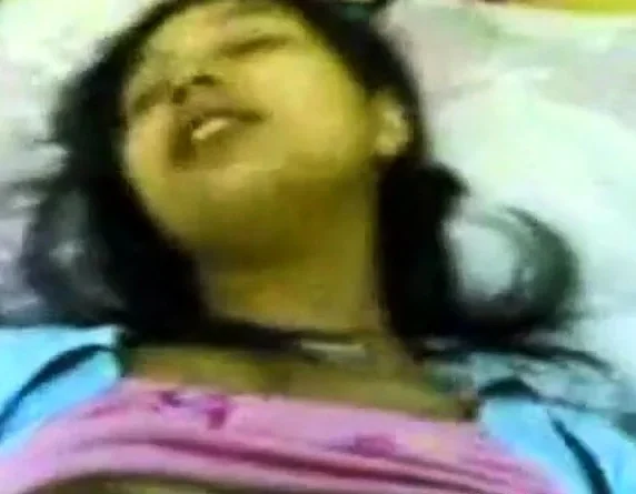 malay- anak mami baju biru