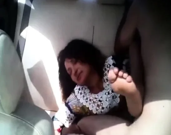 Fucking Uyghur girl in the car