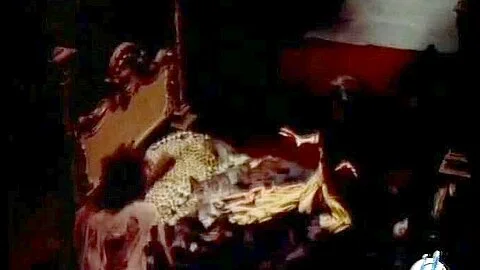Edwige Fenech in Vedova Inconsolabile Ringrazia Quanti La Consolarono, La (1973)