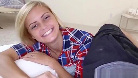 Teenie with freckled face fucks and opens wide for jizz