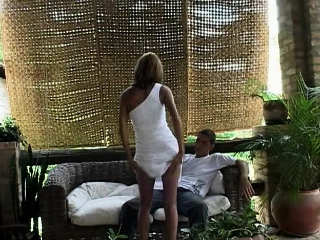Sultry Latina with nice tits is in need of a hard pole banging her ass
