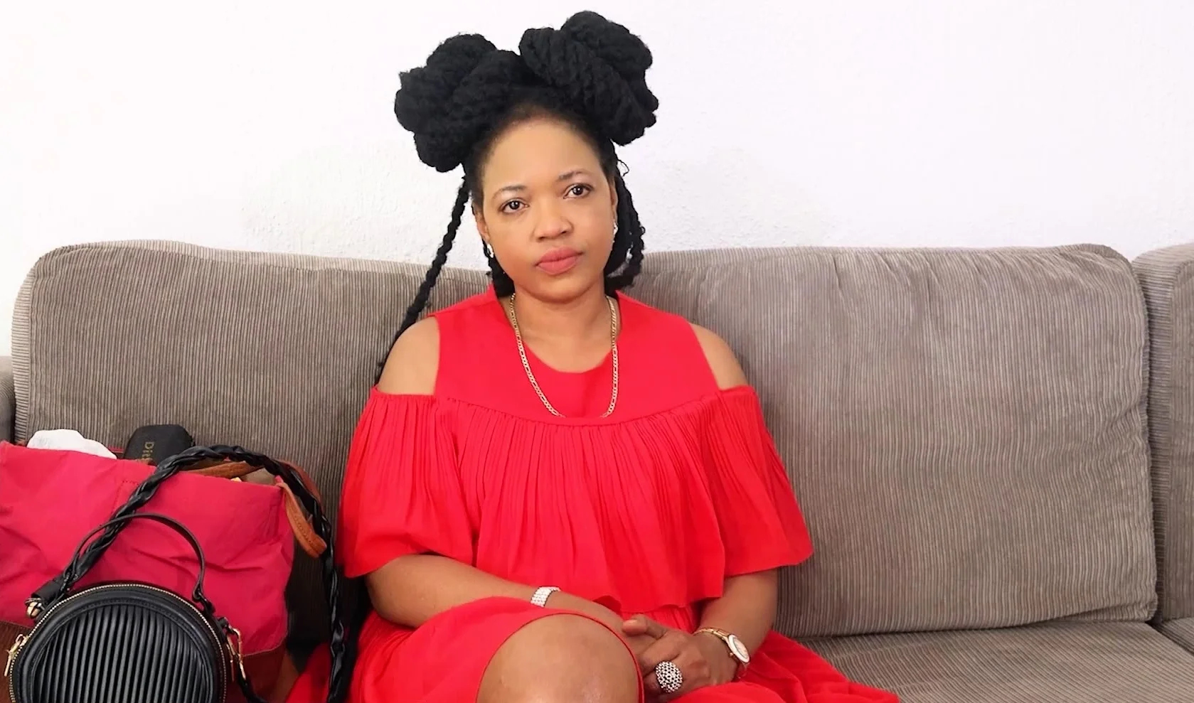 African woman reads the producers mind