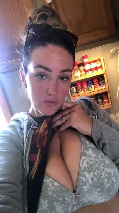 Leann amateur beautiful brunette with big boobs