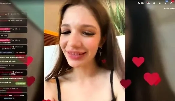 Beauty small tit amateur teen masturbating her shaved pussy