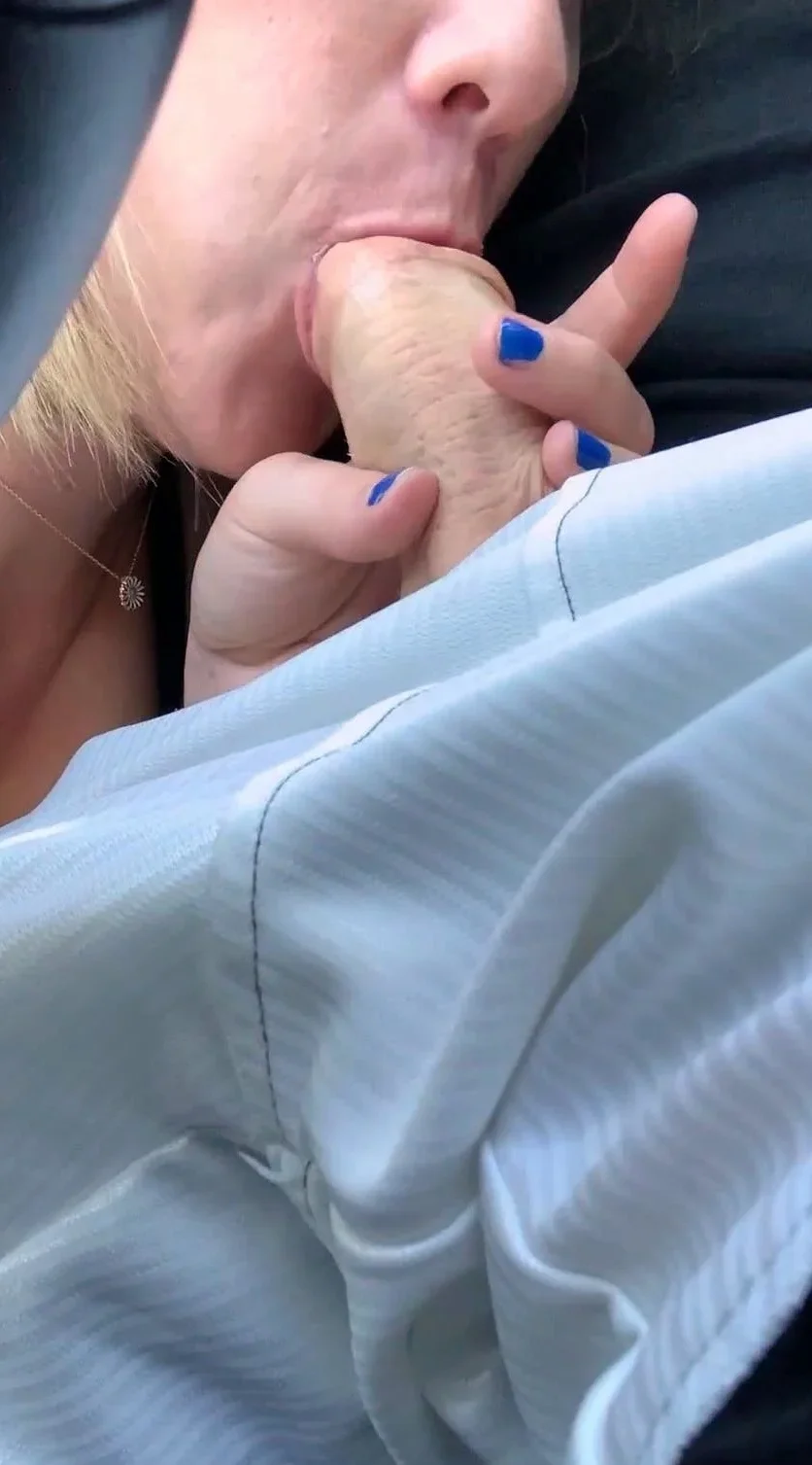 Amateur Blonde Teen Plays Solo with Toy Webcam Porn