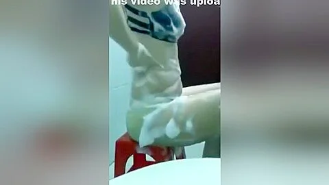 Bangladeshi hot sexy girl bathing