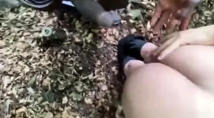 Beurette fait sa pute dans la foret derriere le quartier