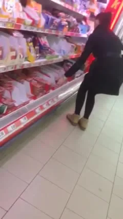 Geile Sau im Einkaufszentrum