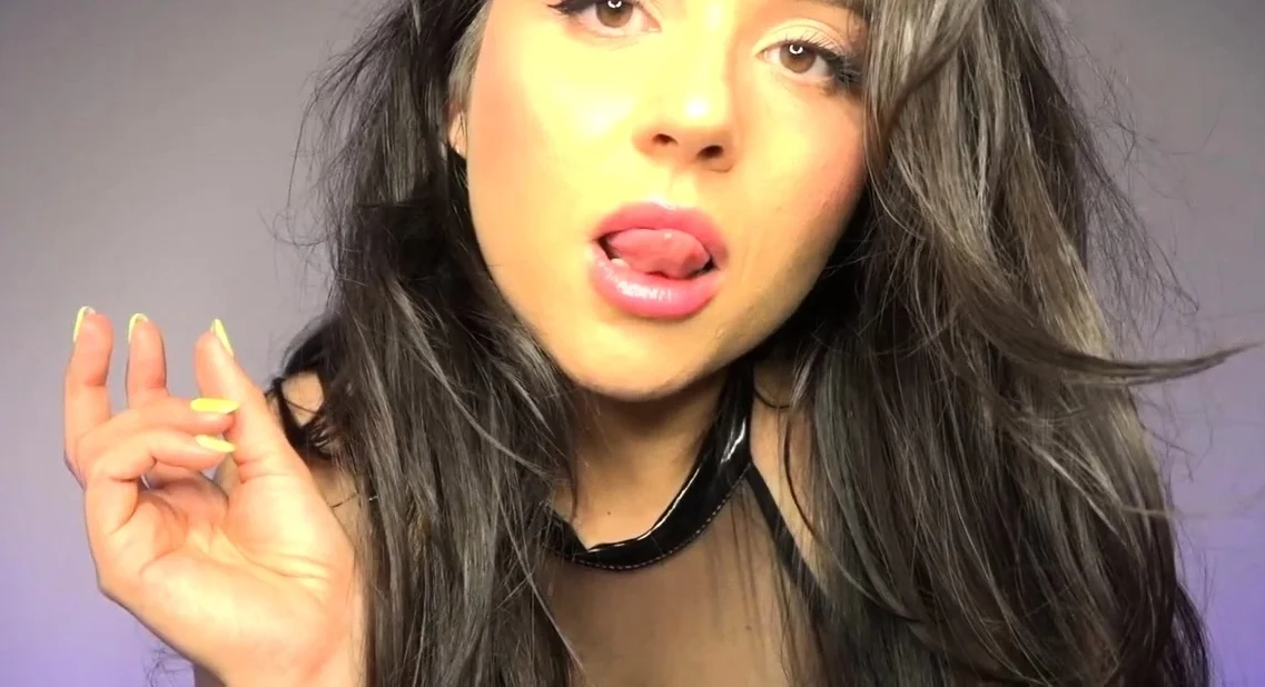 Christy Berrie – Butt Slut Encouragement