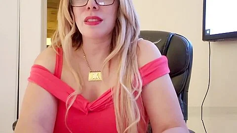 Nicky Ferrari Feliz A&ntilde_o Nuevo con berga