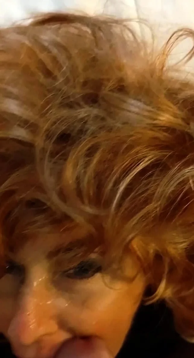 Amateur brunette enjoys a big cock in her pussy