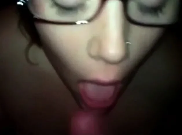 Brunette Amateur BlowJob with Facial Finish