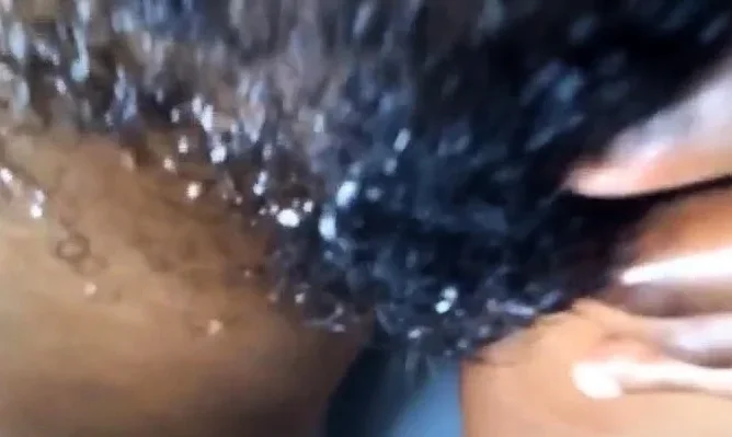 NEGRA PELUDA