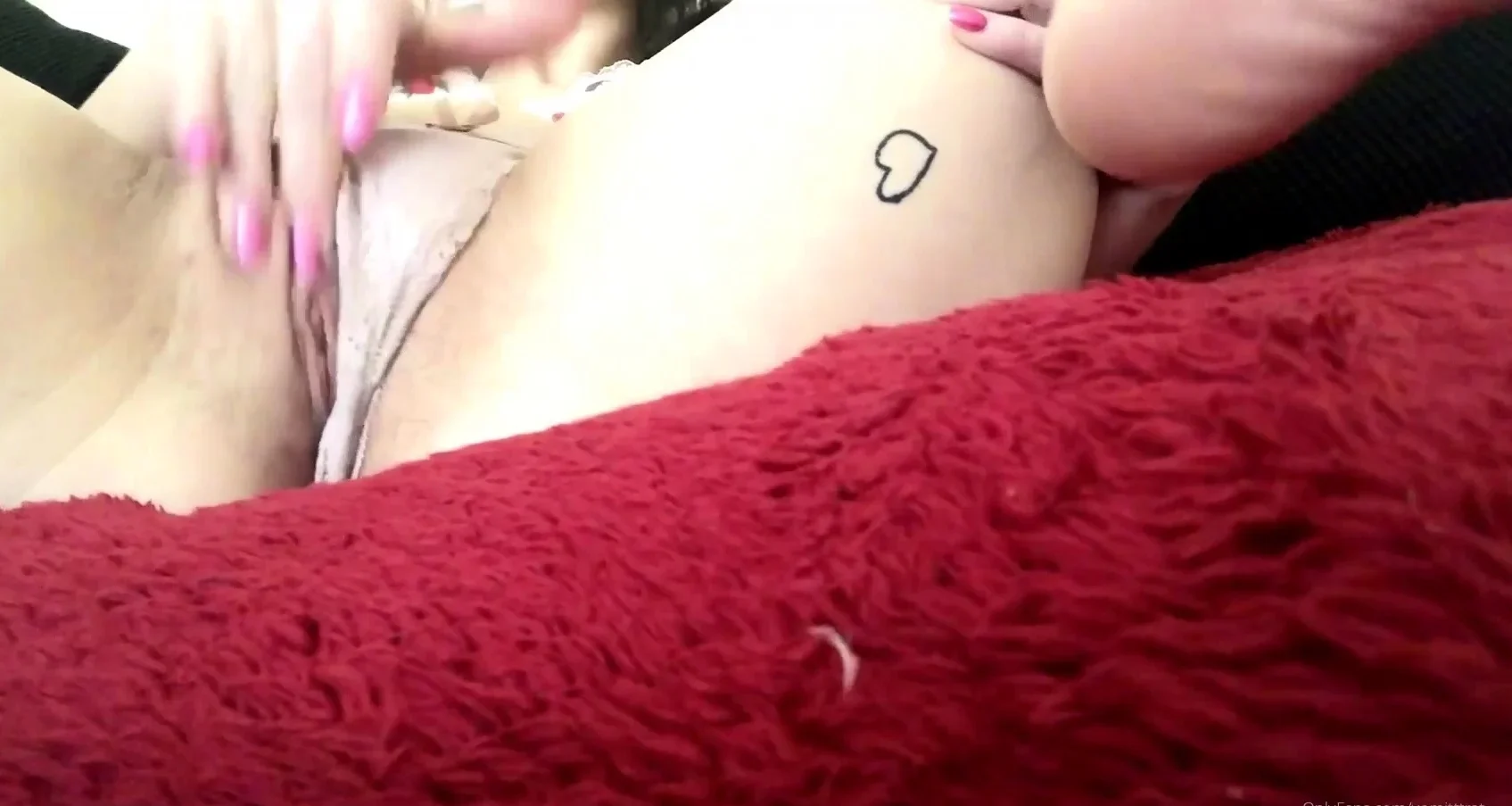 faehecate using my tentacle dildo & vibrator i cum fast