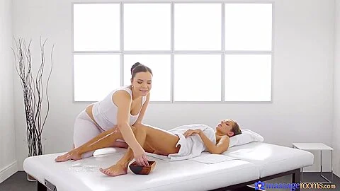 Natural Body Babes Covered In Oil 1