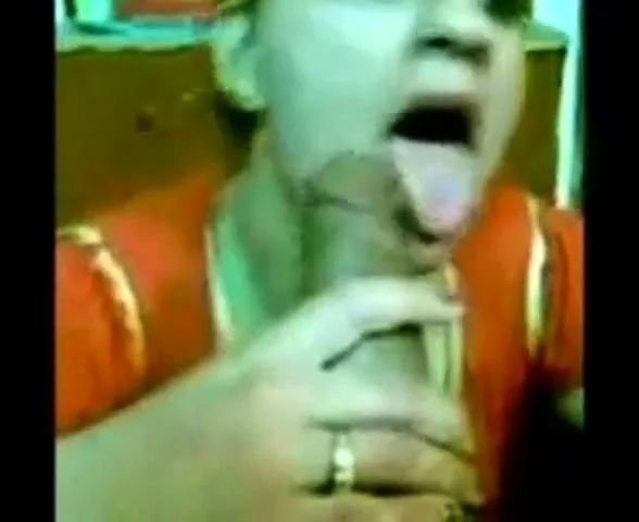 arab iraqi sucking