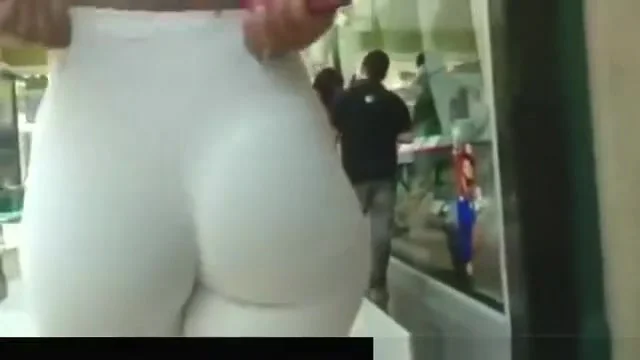 Lovely Curvy Ass in white leggings