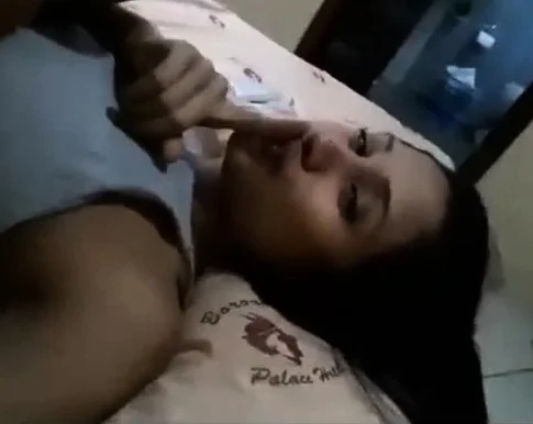 NOVINHA NIARA PESSANHA DIZ ESTOU AQUI METENDO GOSTOSO!