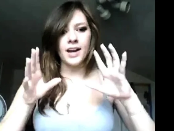 Girl shows boobs on cam