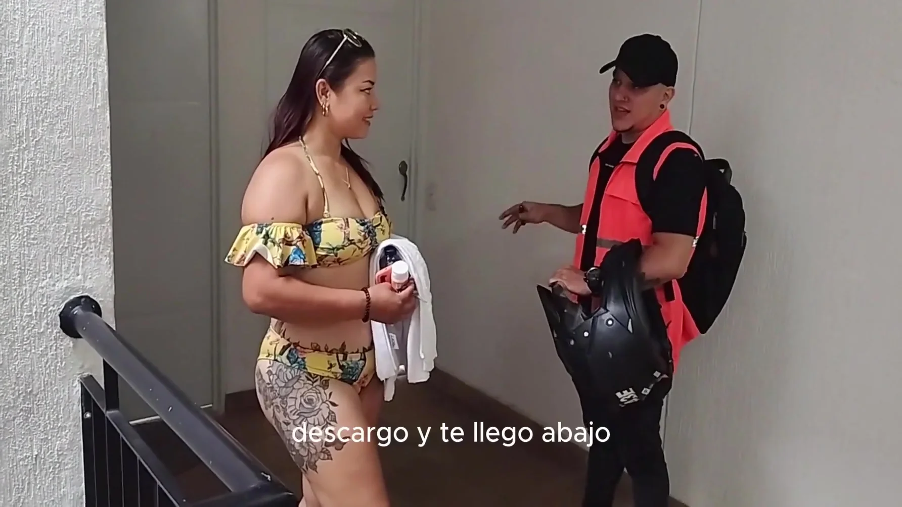 I Seduce My Neighbor By Taking Him To My Apartment