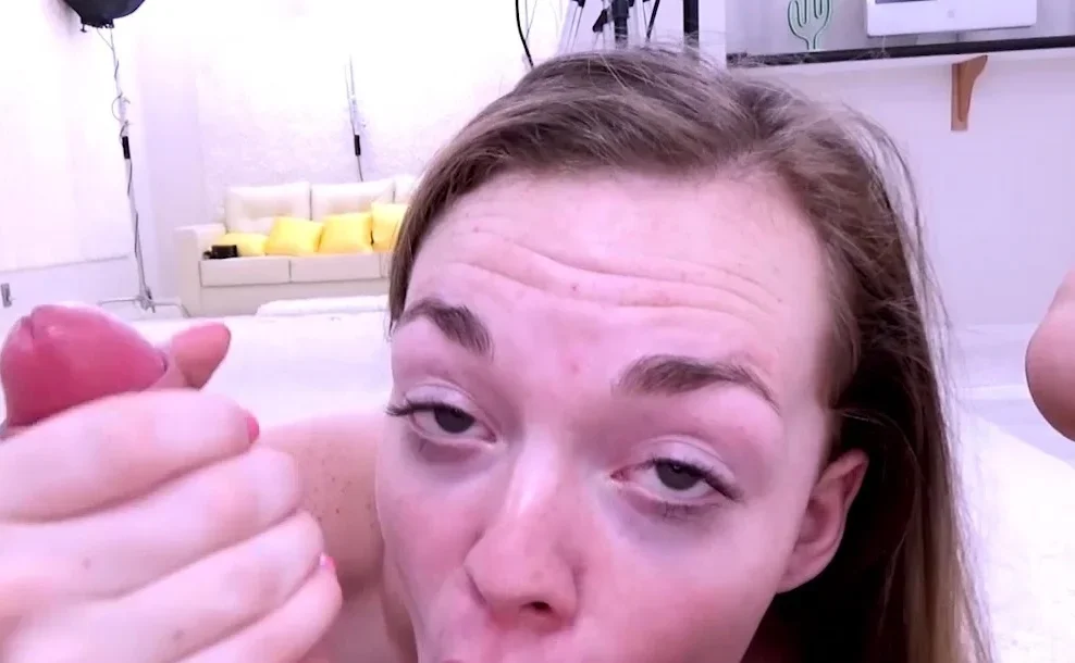 New 19yo girl rims to make big cock hard in studio