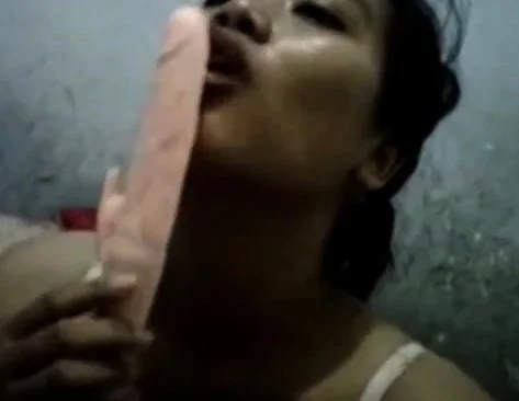 indonesia- cewe perawat horny