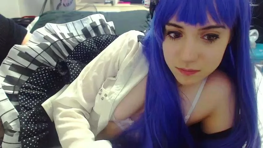 Hot amateur webcam teen masturbates for their fans