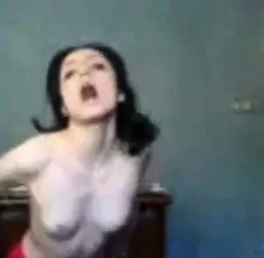 iranian girl strip dance