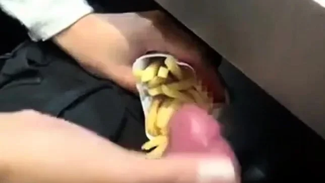 Small french fries with mayonnaise