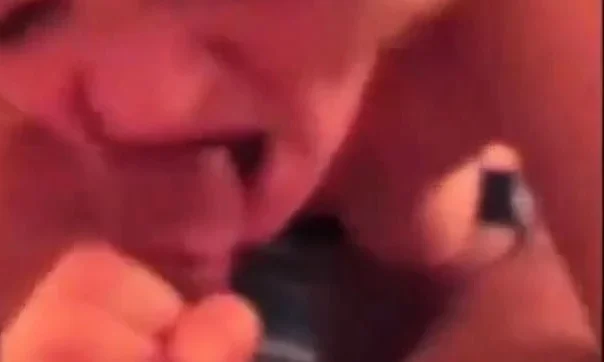 mature francaise le suce avale et se finie au gode