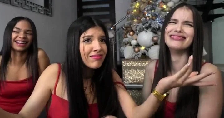 Venezolanacute and Camilitasu christmas camshow