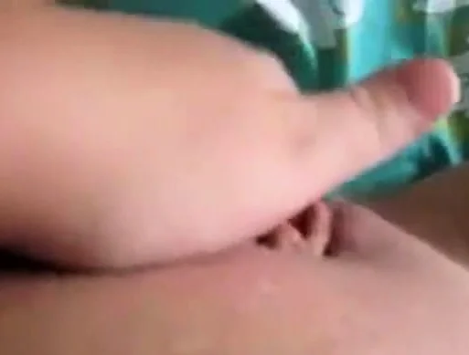 Solo Girl Shaved Pussy Masturbation