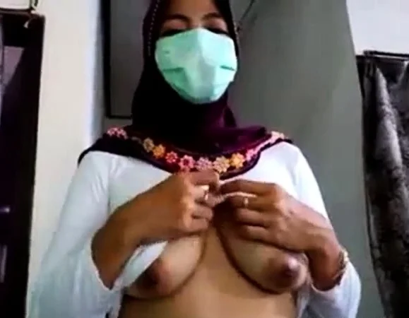 indonesian- jilbaber tudung hijab exhibitionist