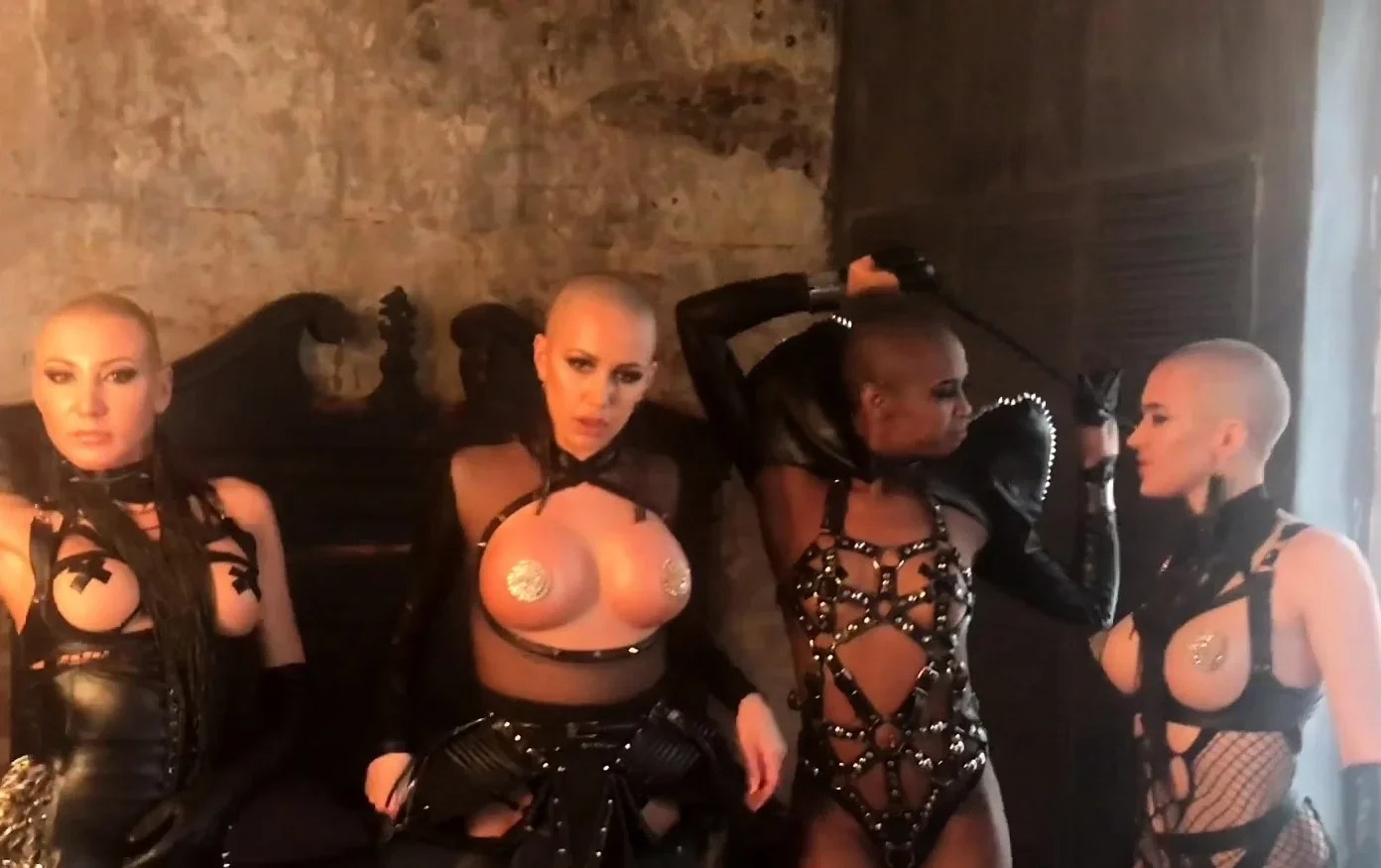 Wild group sex big boobs babe