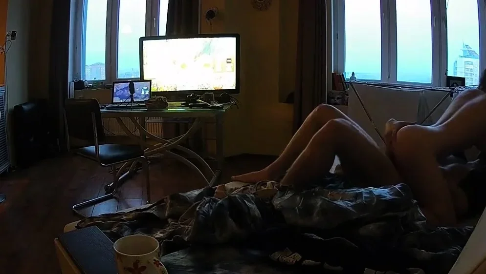 Amateur couple hidden cam