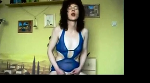 Mature Brunette Stuffs Her Pussy With Huge Buttplug