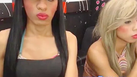 Shemale Babe Wanking And Sucking Dick on Cam