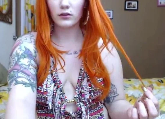 Skinny pierced amateur redhead rough fucking huge toys