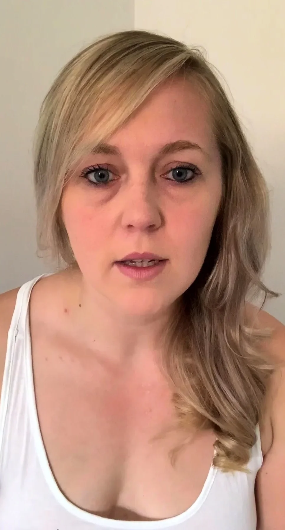 British blonde milf Jane Bond solo masturbation